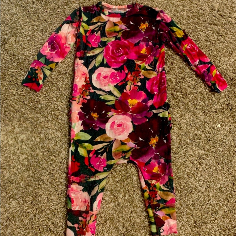 6-9 month Posh Peanut romper.